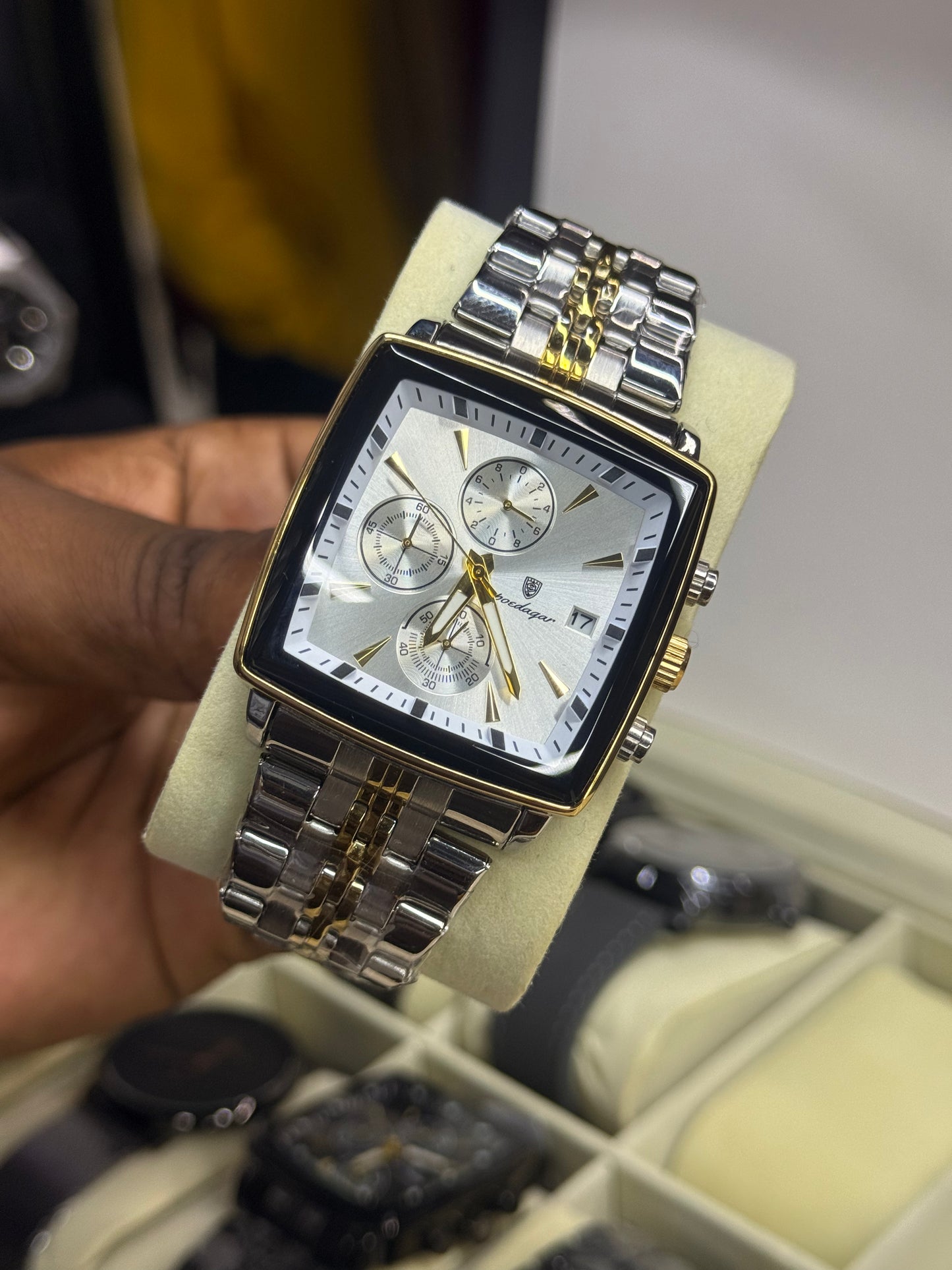 Poedagar Square Men’s Wrist Watch