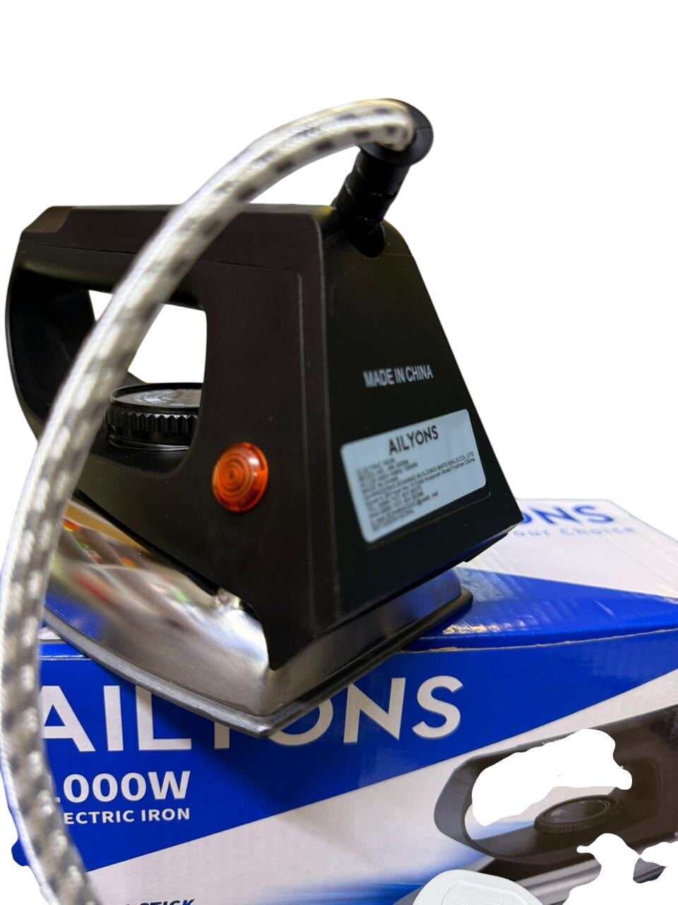 AILYONS Quality Dry Iron Box With Titanium Teflon Non-stick Soleplate