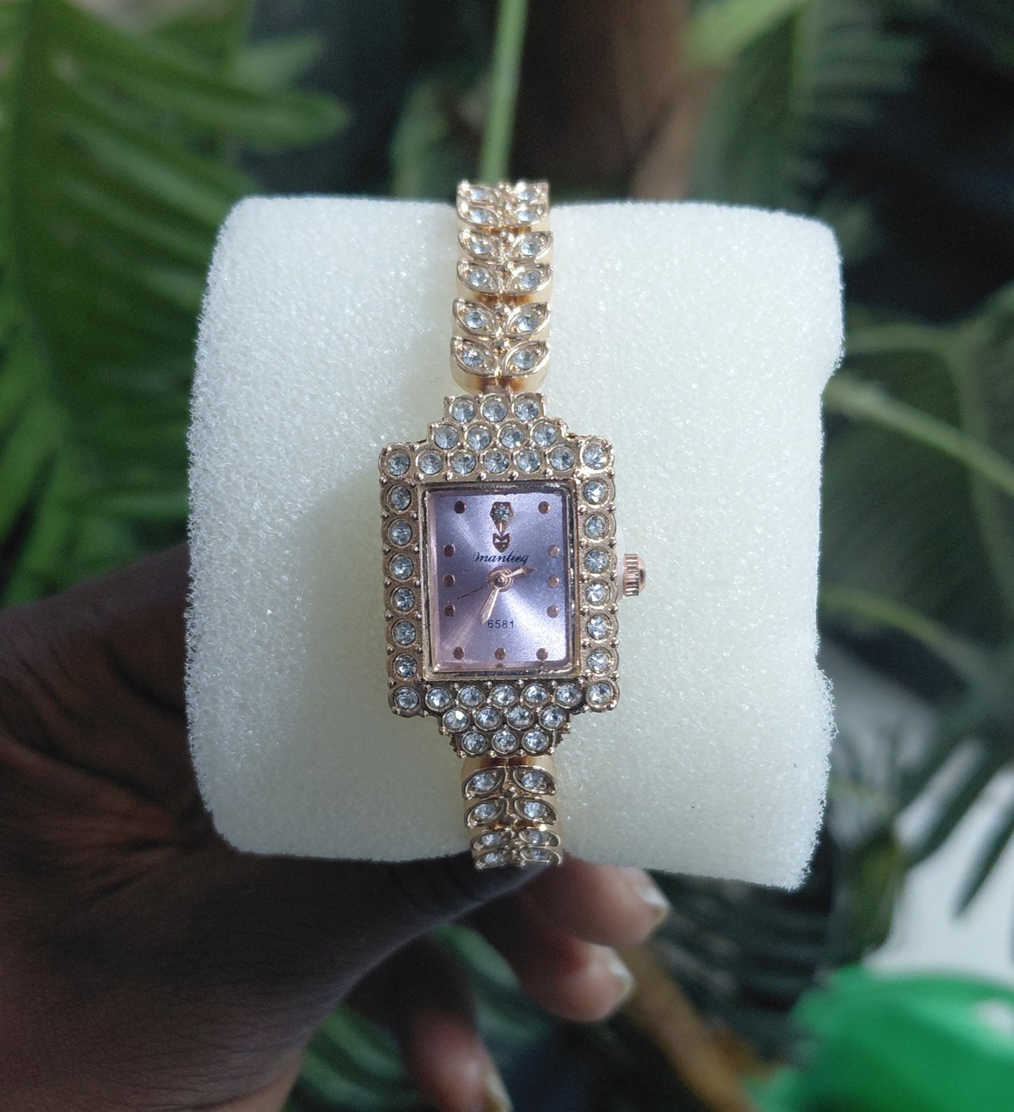Chain watches for ladies